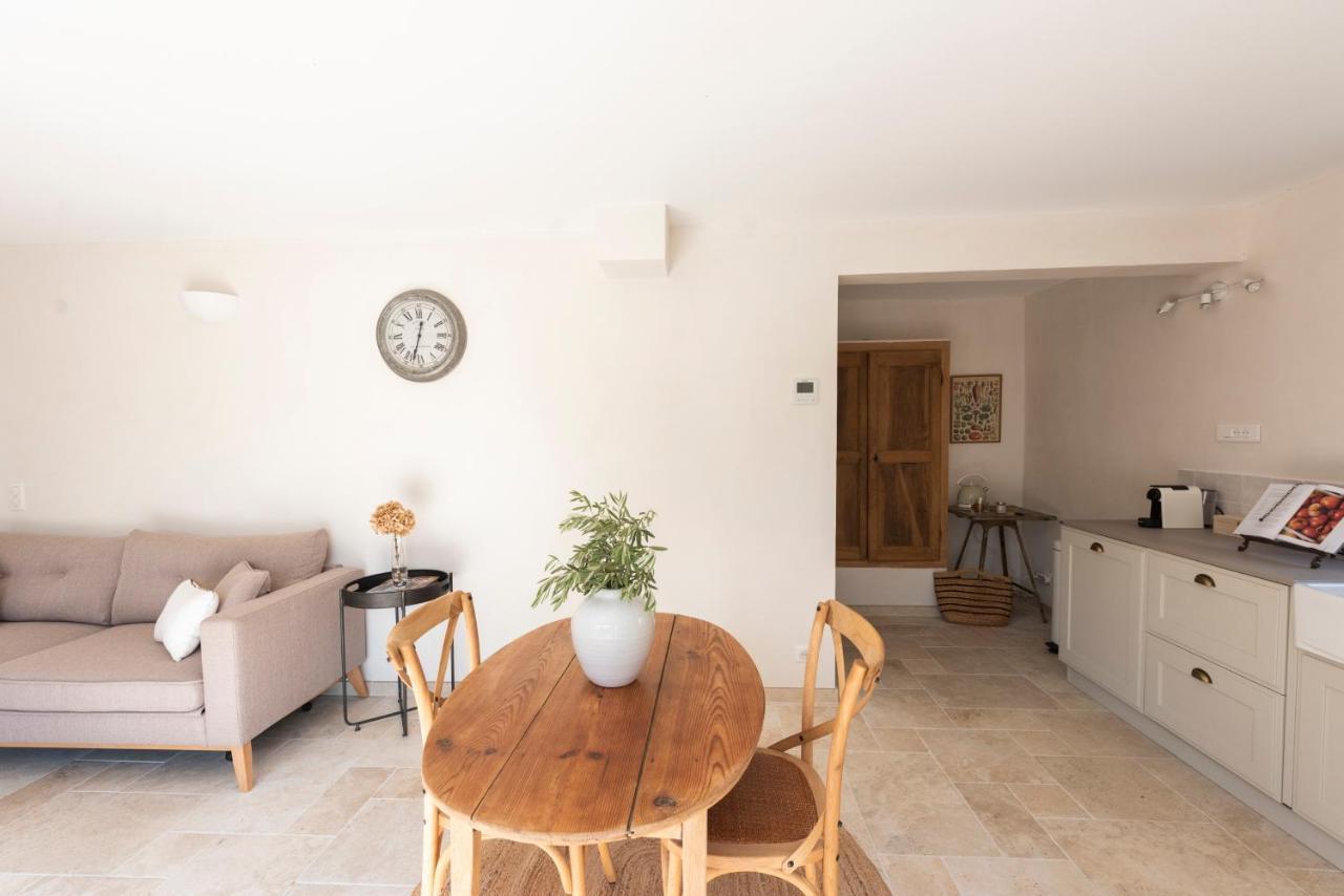 La Petite Ruche, 1 Bedroom Gite In The Luberon Апт Экстерьер фото